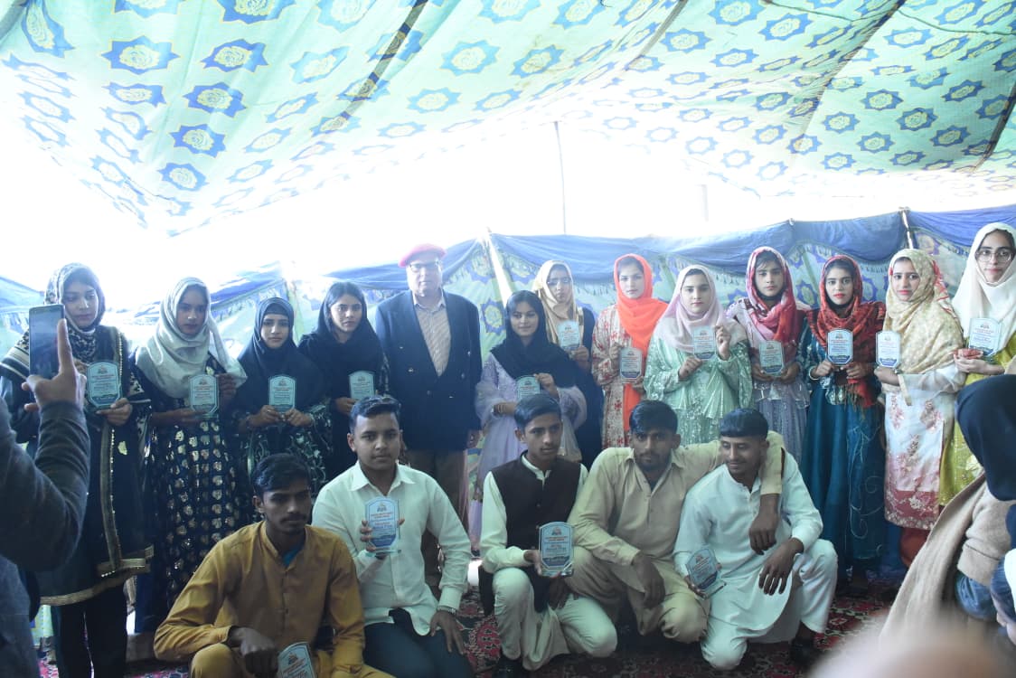 UEWS school, campus and community programme photograph