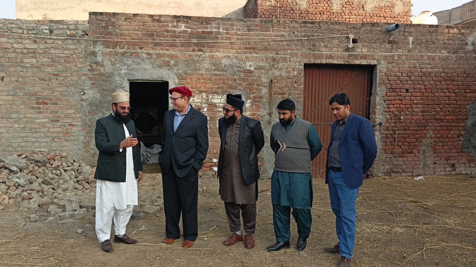 UEWS school, campus and community programme photograph